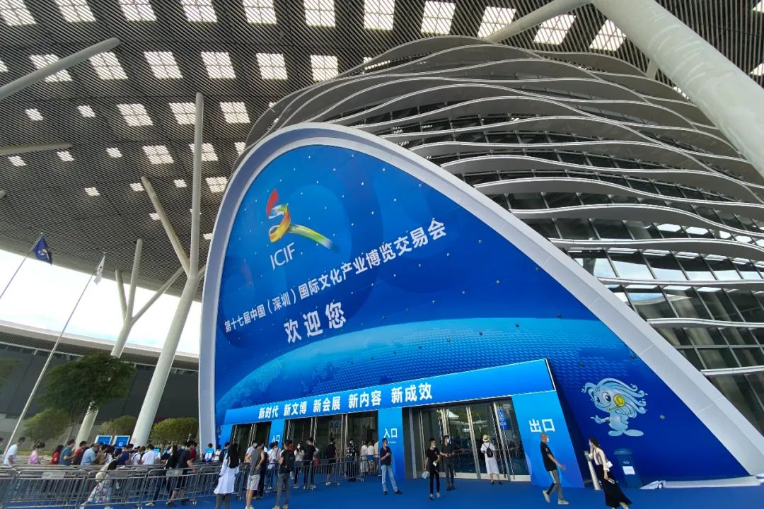 1年有150天住酒店,44次旅行,47次飞行!这江南女子怎么做到的?