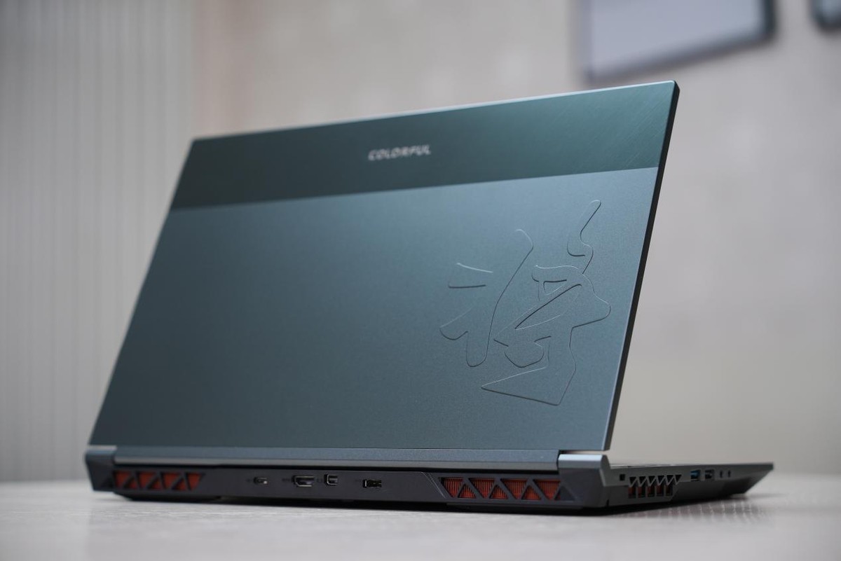 七彩虹将星x15xs23款,七彩虹将星x15i913900hx测评