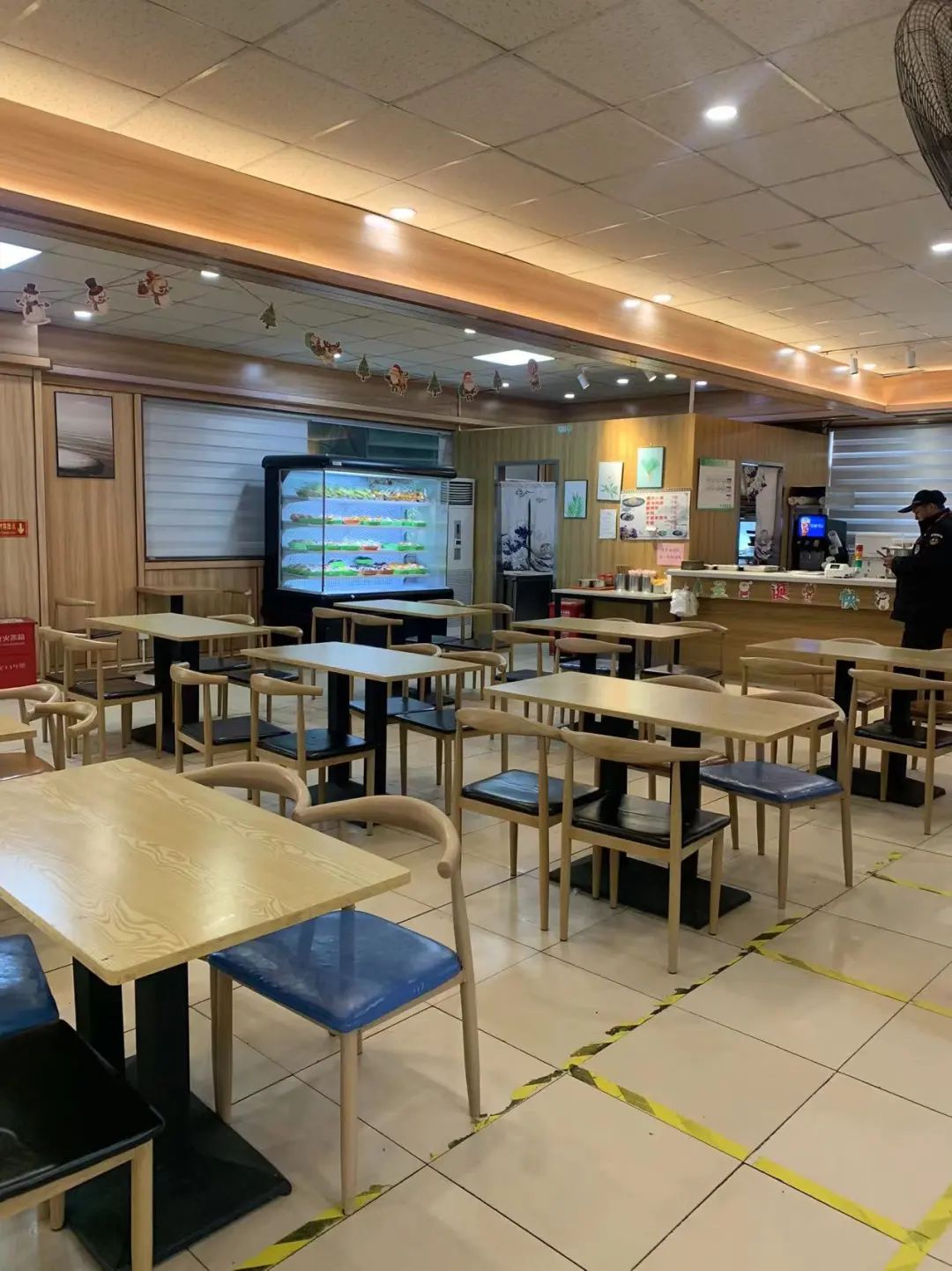 暑假大学生涌入富士康流水线,大学生暑假涌向工厂流水线