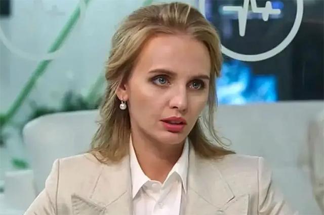 普京出任总统当晚视频,普京当选总统后流泪讲话视频