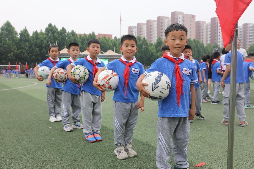 校园杯足球联赛开幕,足球联赛暨校园足球