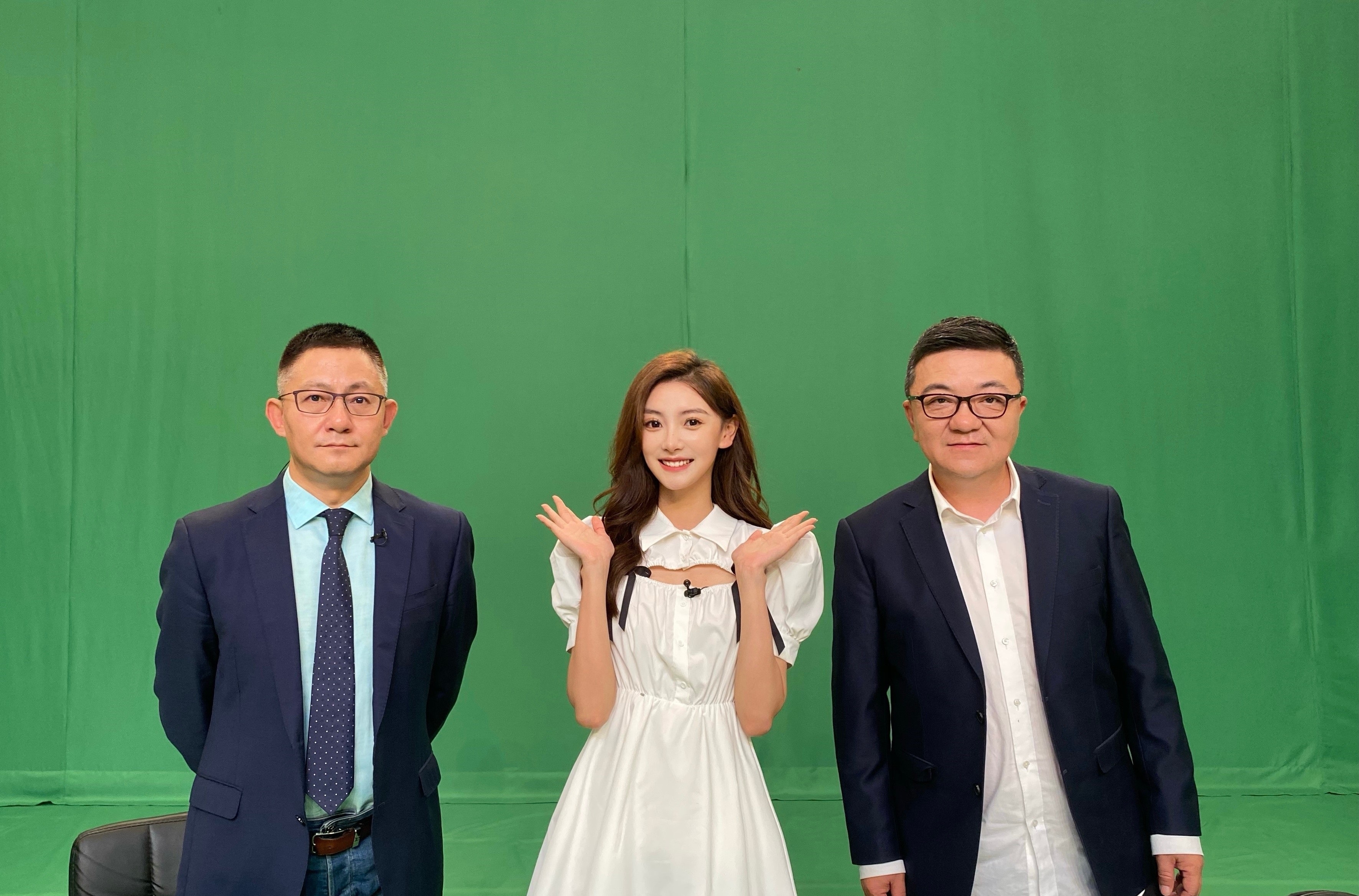 评价中国男足发展,夸夸其谈打一中国名地