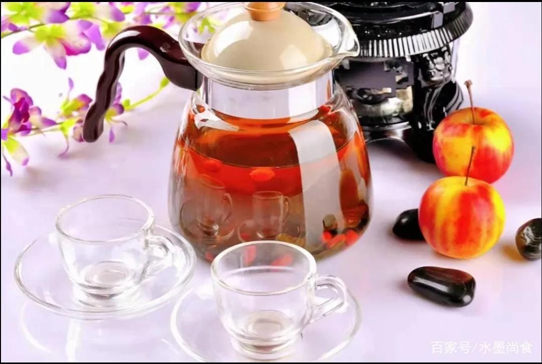 秋天适合喝什么水果茶呢女生,什么水果茶可以滋阴润燥