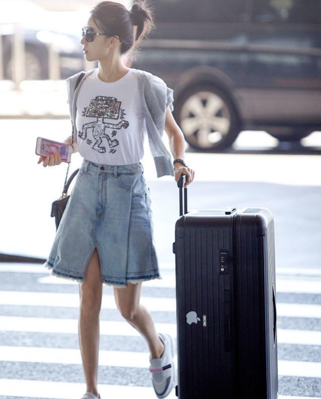 复古牛仔短裤搭配什么上衣日系,牛仔短裤搭配什么上衣夏季慵懒风