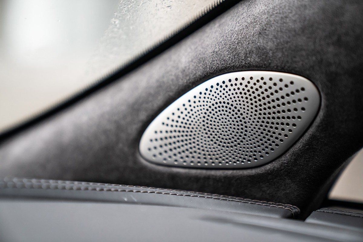 “巴赫”是怎么挤爆车企服务器的？