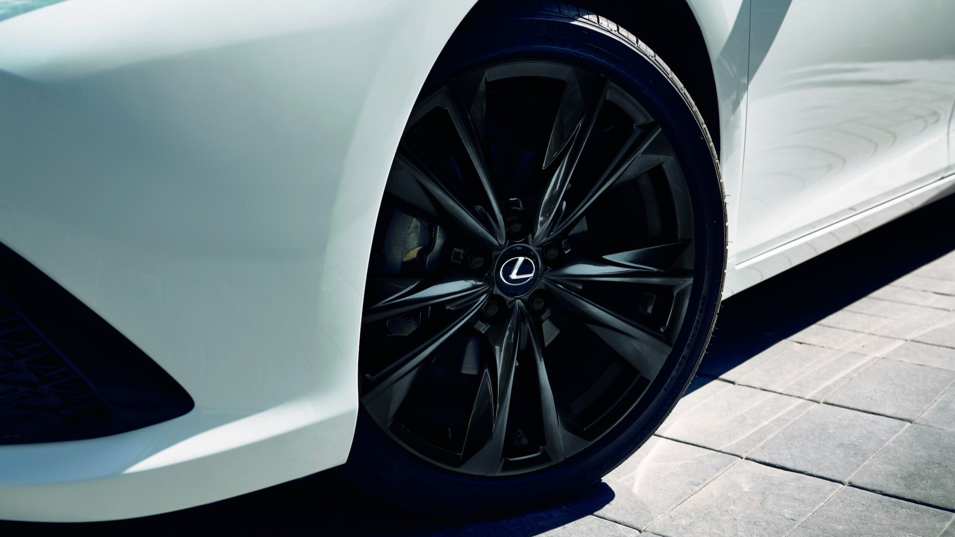 2024雷克萨斯ES国外上市，起价44340美元