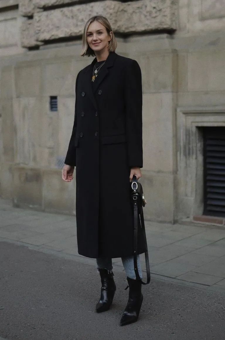 穿长裤显腿长的小白鞋,百搭鞋子秀气显脚小短靴