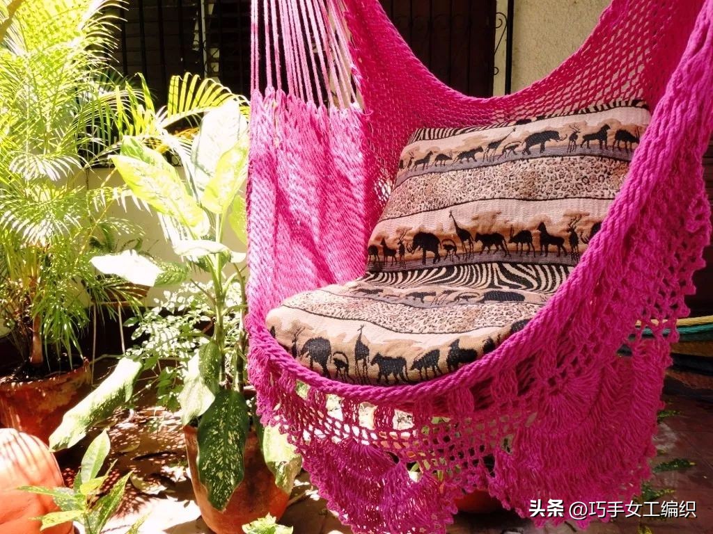 别再只会钩床罩，钩一张这样的吊床简直好用到你不信