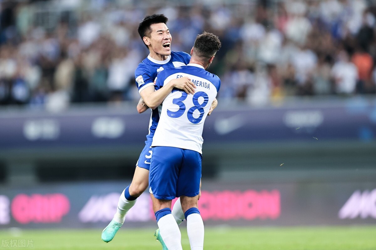 于根伟津门球衣,于根伟最喜欢的球鞋