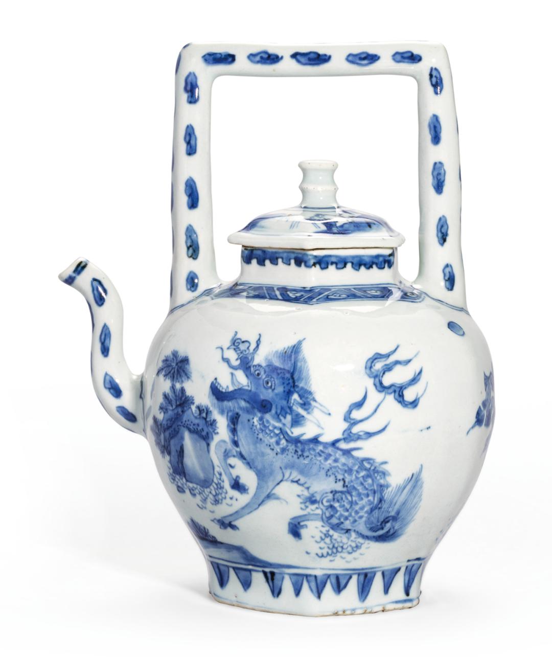 明永乐青花缠枝莲纹大碗拍卖,宣德青花缠枝牡丹纹菱口碗