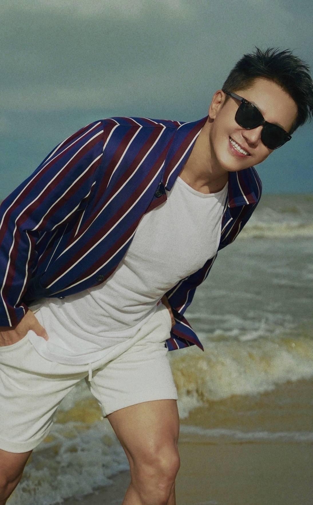 涛声不再的情歌王子：因情歌爆红、因丑闻沉寂，53岁跑商演被批丑