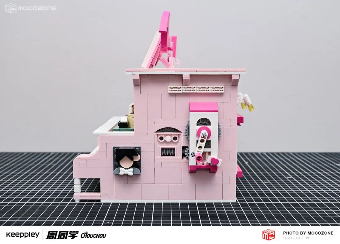 【积木测评】旋转的场景变换！周杰伦首款积木套装很有趣