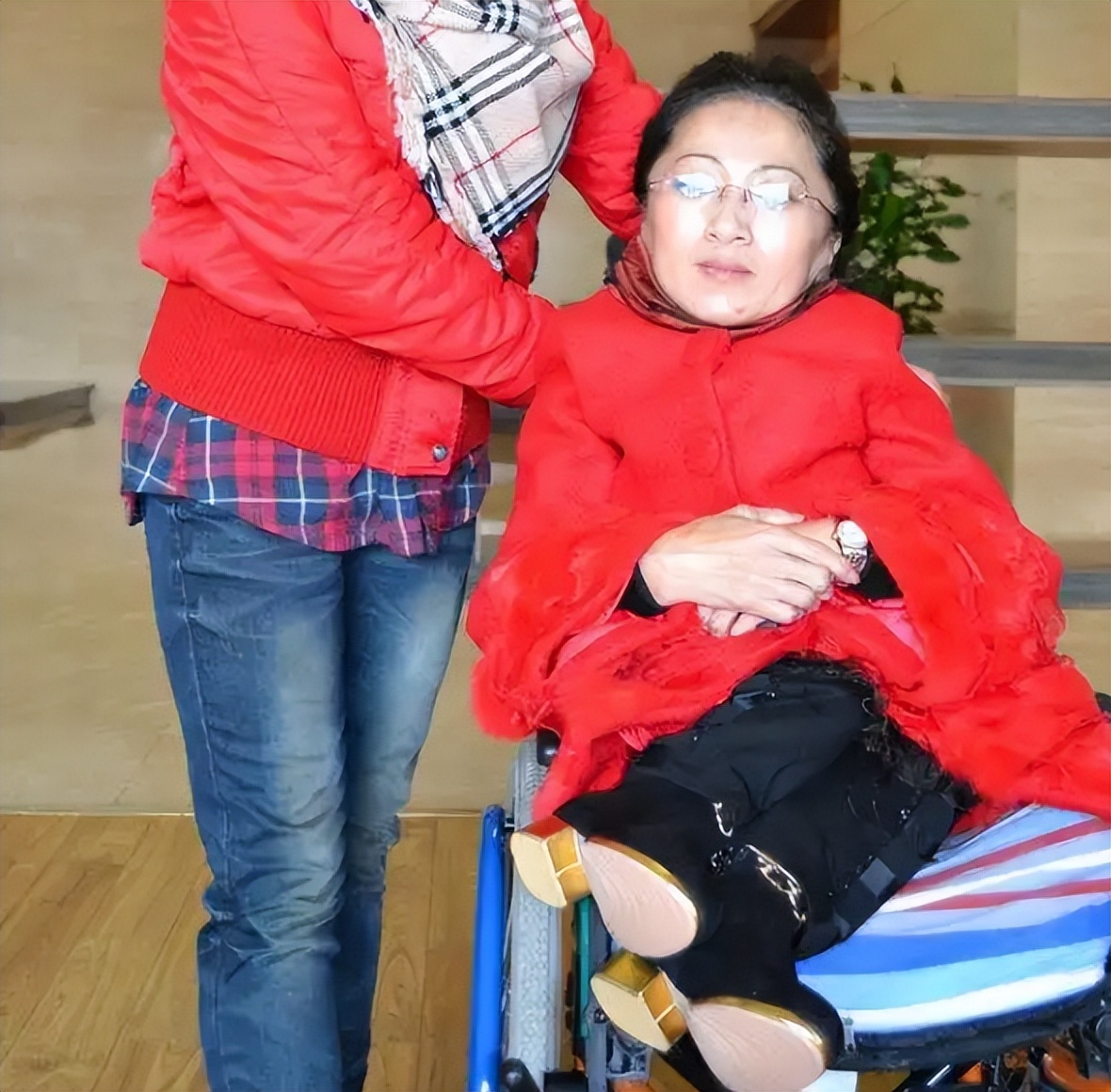 身高86厘米的千万富翁，白手起家到霸道总裁：残缺身体藏超级灵魂