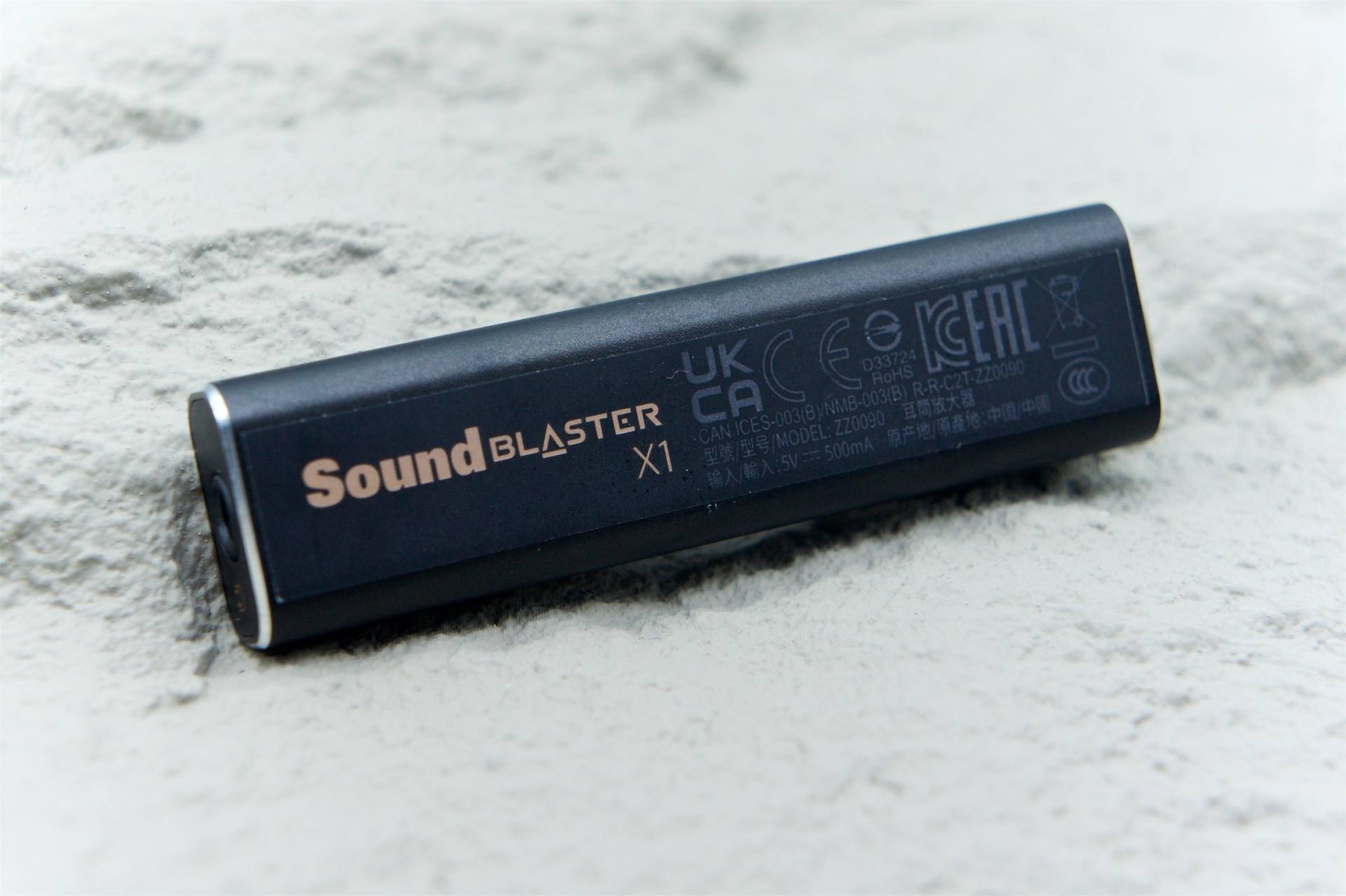 让普通耳机也能变身SXFI声晰飞！体验创新BlasterX1外置声卡