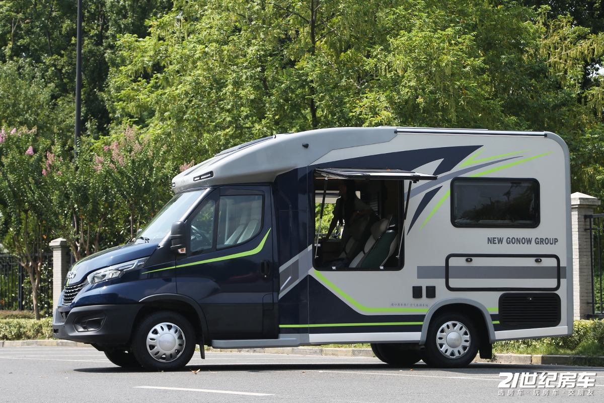 戴德房车urv2023款高配版,戴德云游C型大额头房车