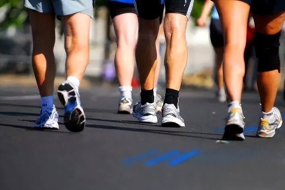 怎样根据脚型选鞋,你知道如何选鞋吗