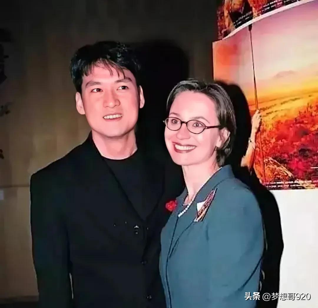 周华健多少岁结婚,周华健和他妻子如何相遇的