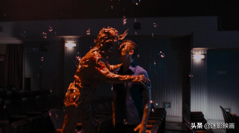 22年前吴镇宇演的邪典片，异形邪灵丧尸猛鬼一锅炖，却至今被低估