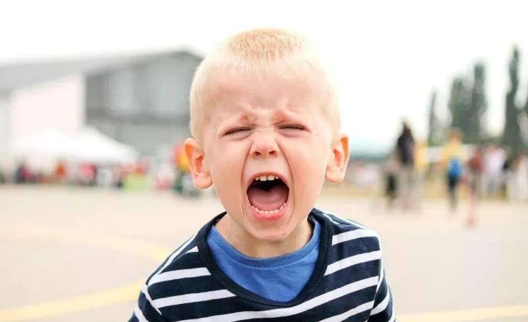 2-6岁孩子爱哭发脾气,2-3岁孩子脾气暴躁爱哭怎么教育