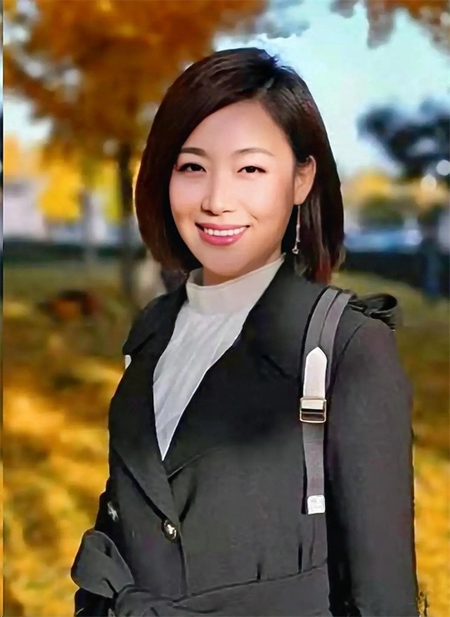 央视播音员郑丽近照,央视新闻播音主持人郑丽