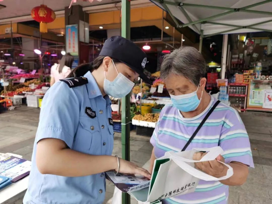 防城港嘉乐城反诈宣传,传授反诈金点子守护群众钱袋子