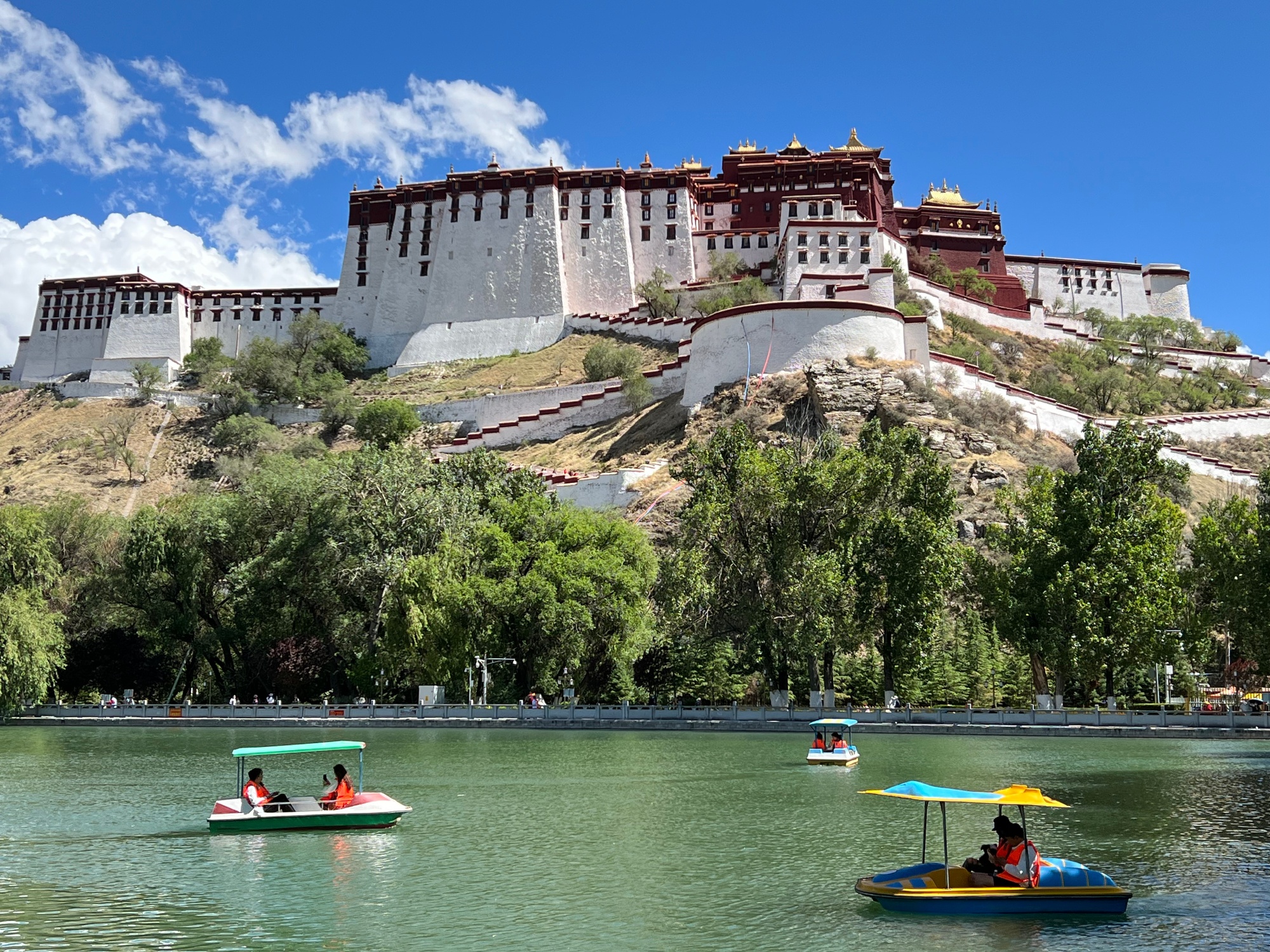 23辆车，64人，50天，17500公里，一辈子仅一次地环驾中国梦之旅