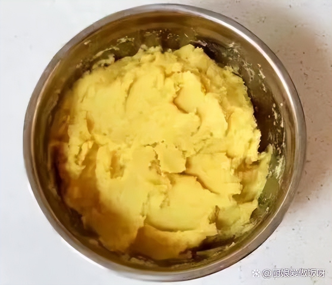 胖莓为奶奶学做甜点,酥而不硬软而不皮的美味绿豆酥,最后成功了