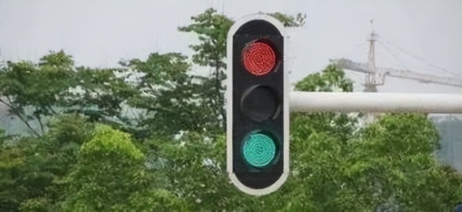 遇到红绿灯故障正确的操作,遇到信号灯怎么办