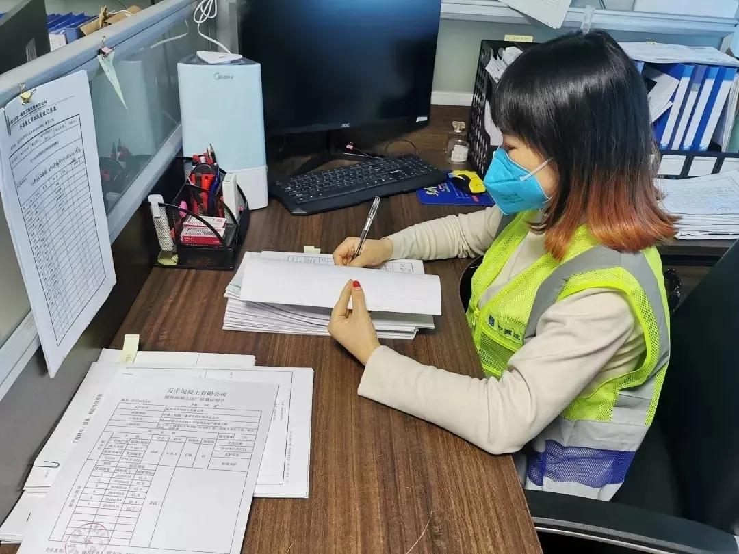 工地上打工一个月能赚多少钱,工地遍地都是黄金