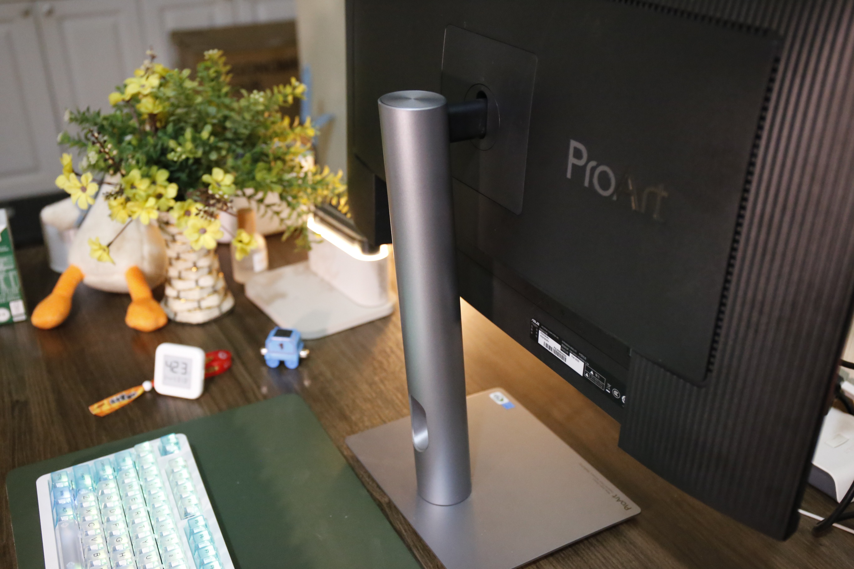 华硕创艺显示器价格,华硕创艺27pro怎么样