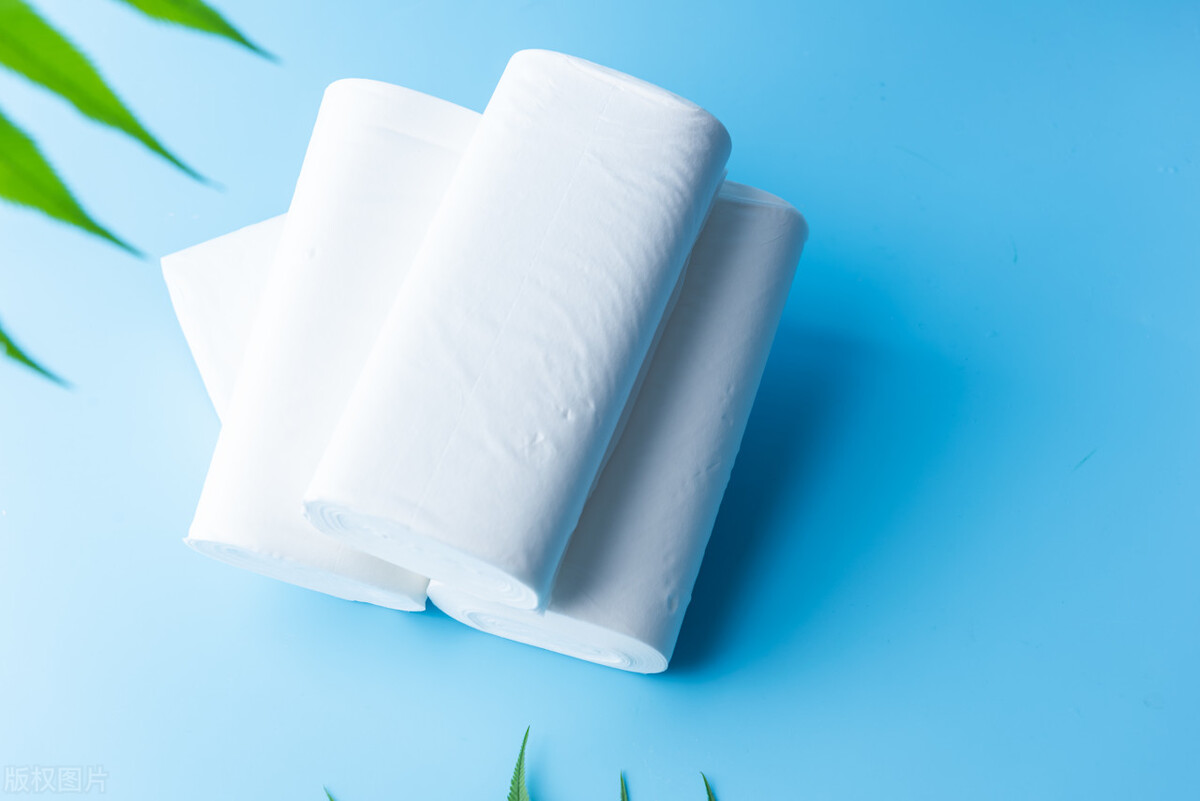 大便后必须用水洗不洗就疼,大便过后用自来水洗屁屁好吗