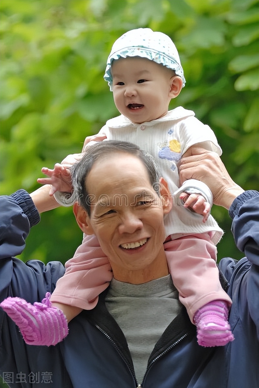 “儿媳想要老人帮带娃，要满足2个条件才行”公公的总结引人称赞