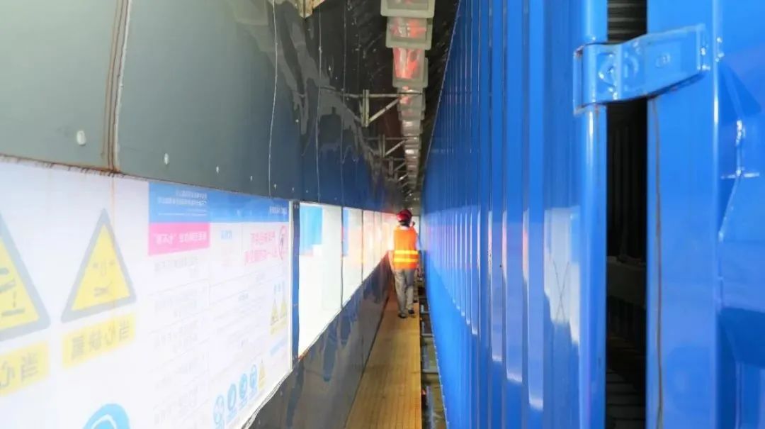 中集集装箱封板技术,中集集团集装箱喷粉末