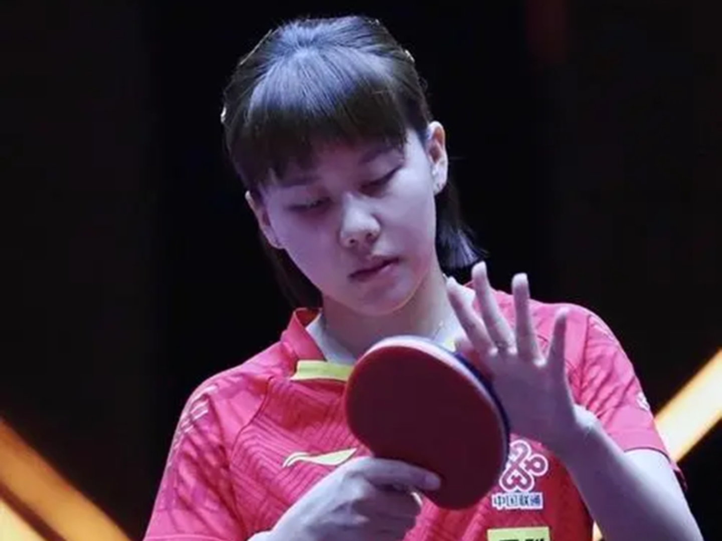 孙颖莎薪资视频,16岁的孙颖莎夺了几个冠军