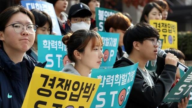 韩国人大量定居中国的真实原因,韩国每年有多少人移居到中国