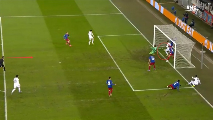 足球过门线被扑出算进吗,足球场冤案