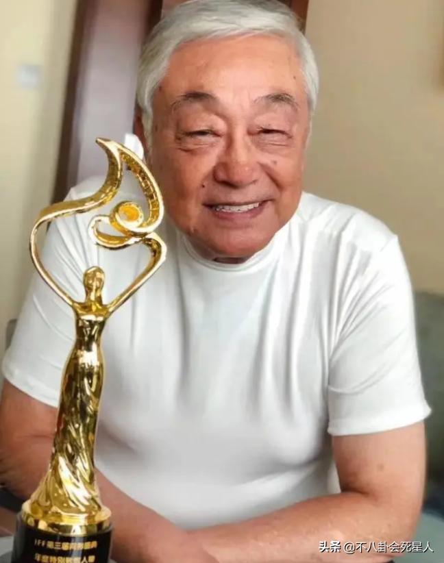 ​2022娱乐圈半年大事记：有4部爆款剧，火了3个明星，消失了一个人