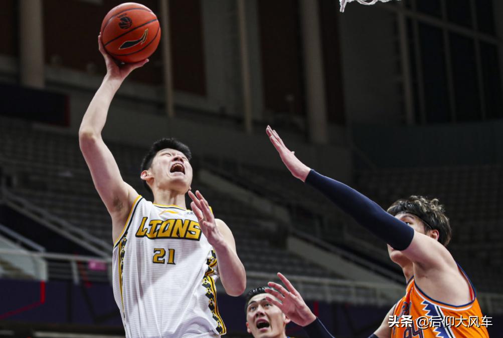 直播广东对阵首钢第三场比赛,广东三队入季后赛