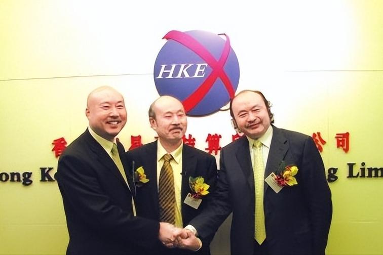 独臂大叔从零创业，带领355名残疾员工做梳子，一年卖出三个亿！