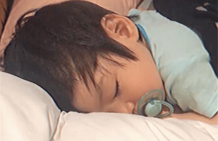 陈妍希给儿子庆生晒与小星星合照,陈妍希晒照为小星星庆生