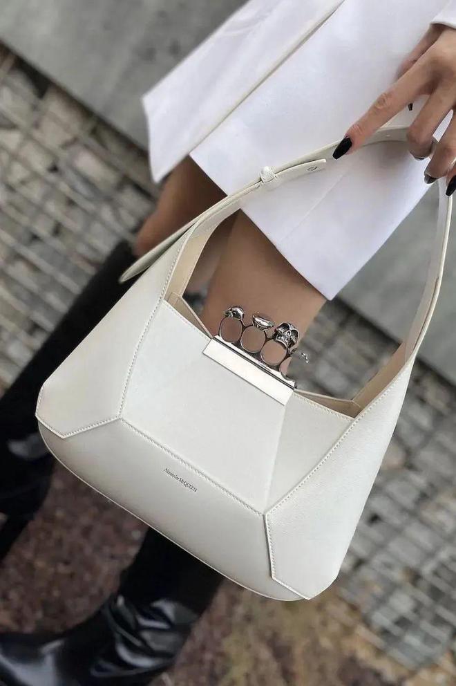 夏季腋下包推荐小众高级感百搭,腋下包推荐小众高级款法式腋下包