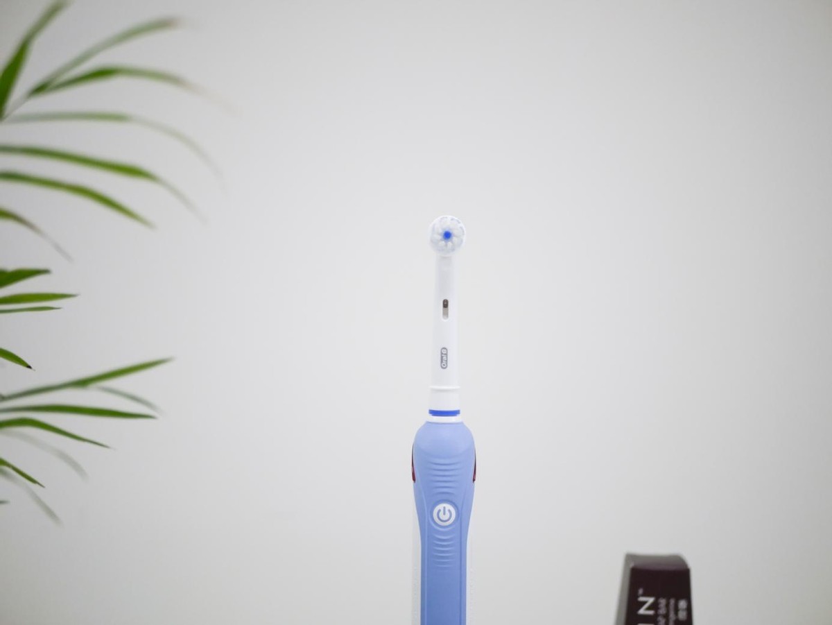 mcomb电动牙刷和usmile电动牙刷,目前哪个牌子的电动牙刷比较好