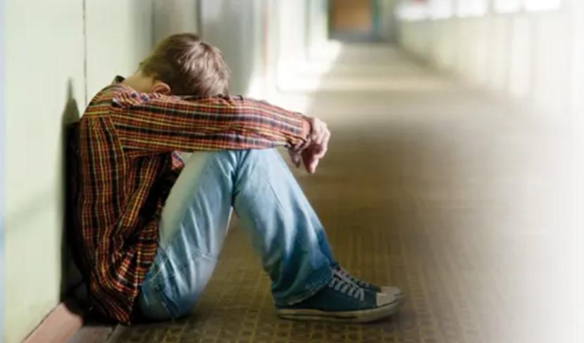 怎样疏导高中孩子的心理问题,孩子高中寄宿心理焦虑怎么办