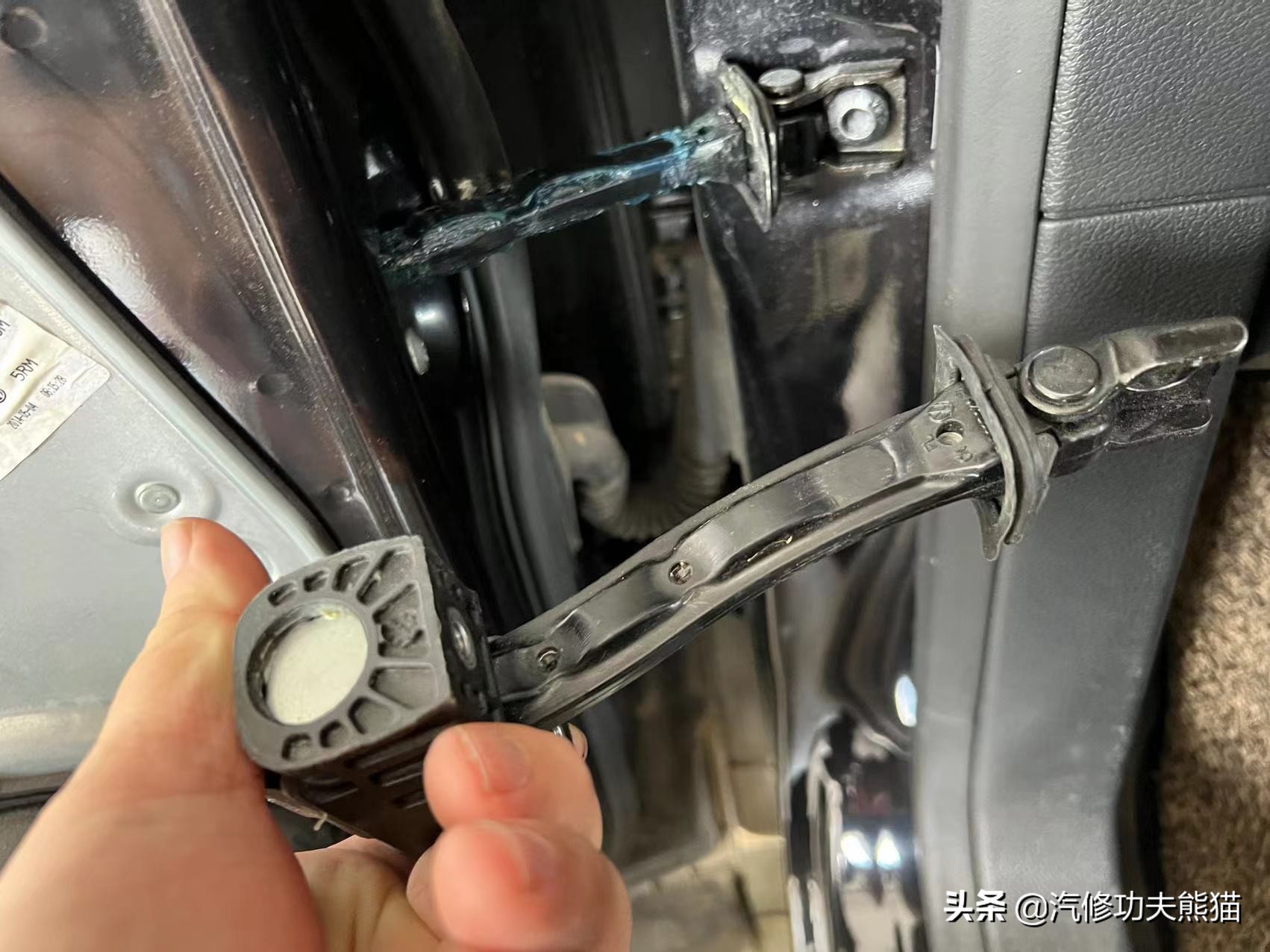 严谨的德国工人钣金修复,严谨的德国师傅修复事故车