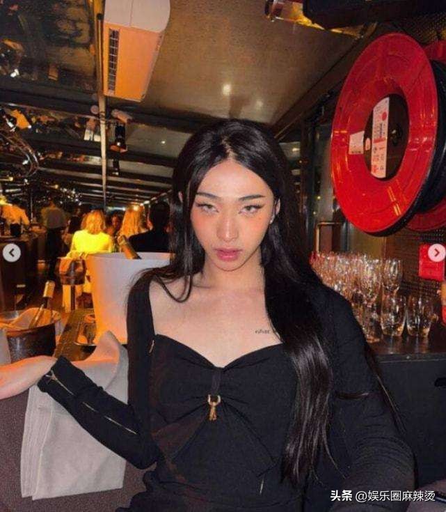 爱穿女装的哈利疑似公开恋情？网友担心他步入吴卓林的后尘