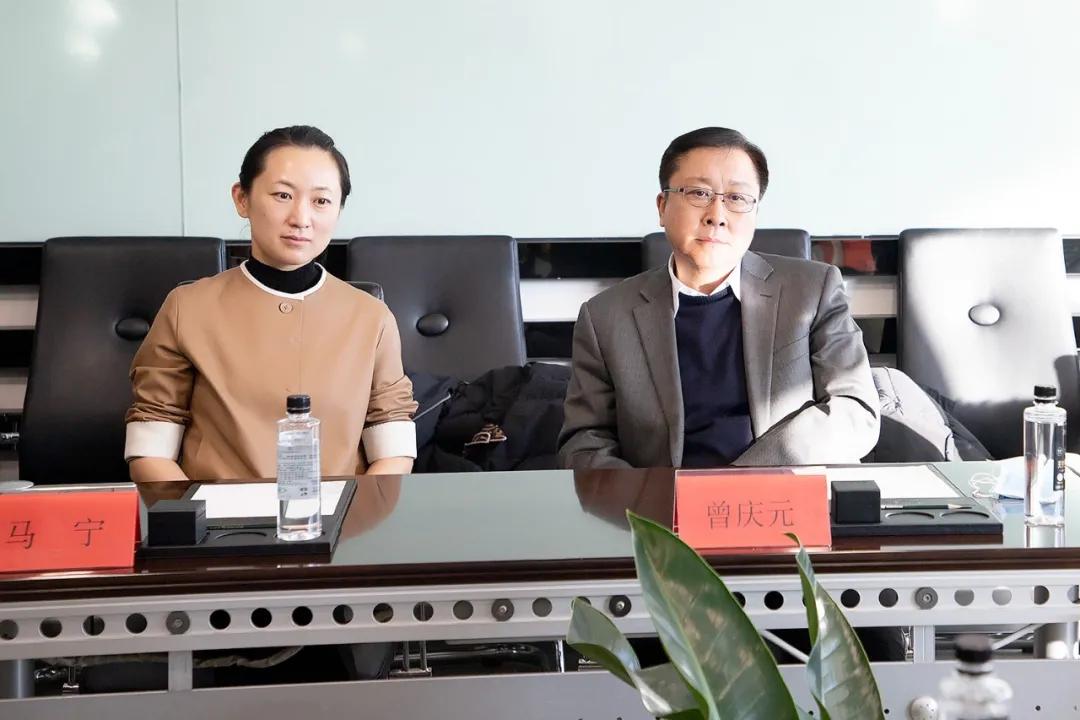 沈阳市总工会*党**组成员、副主席曾庆元一行莅临沈阳盘古走访慰问