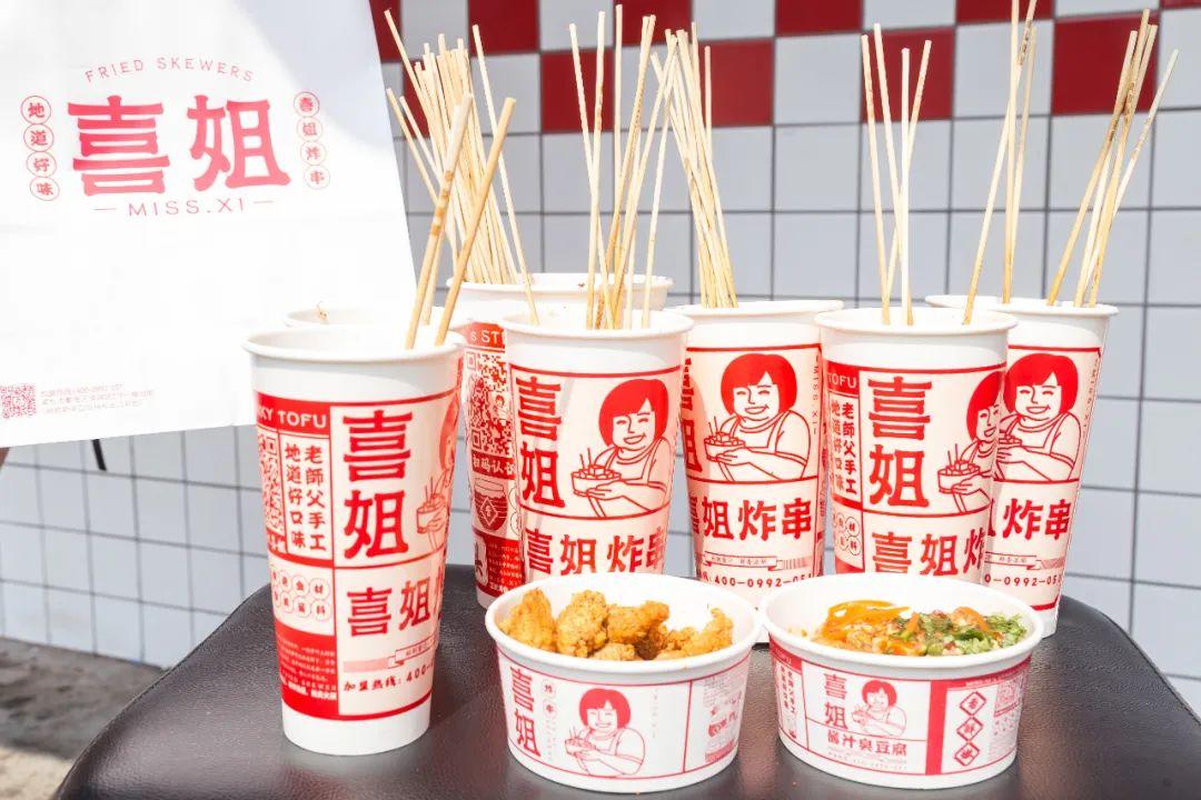 靠10平小店铺从月入5000到月入50000,靠十平米小店铺月挣10万