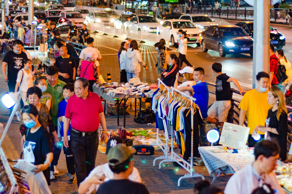 摆摊三个小时100种赚钱方法,零成本摆摊案例半年赚三百万