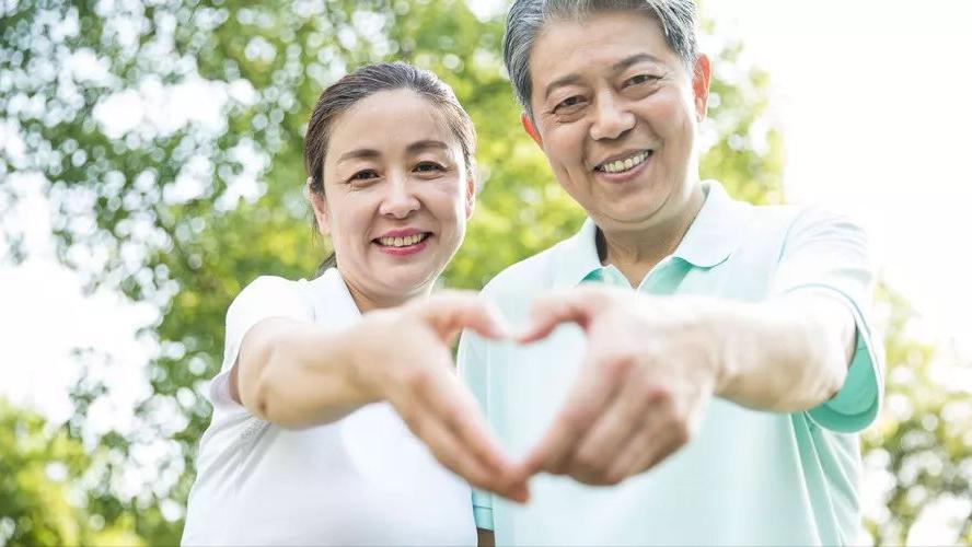 中老年人群，有*生活性**和没*生活性**，差别竟这么大？看完让人开眼