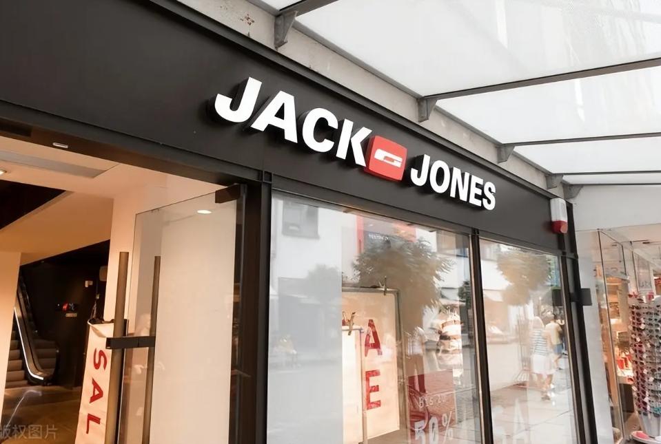 知名品牌宣布撤出,知名品牌关停中国内地全部线下店